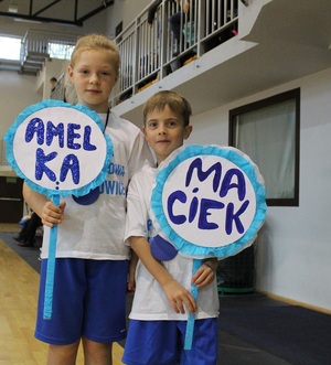 zawodnicy ze szkoły podstawowej z Pawlikowic