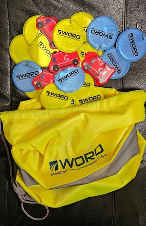 Elementy odblaskowe ufundowane przez Wojewódzki Ośrodek Ruchu Drogowego w Łodzi.