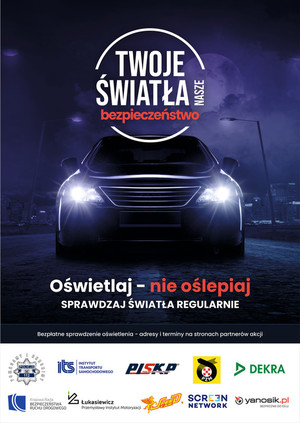 Plakat akcji, a na nim na ciemnym tle pojazd z włączonymi światłami i szczegóły realizowanej kampanii.