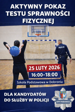 Kobieta wykonująca rzut piłką i policjant nadzorujący tą czynność oraz informacje na temat opisywanego wydarzenia.