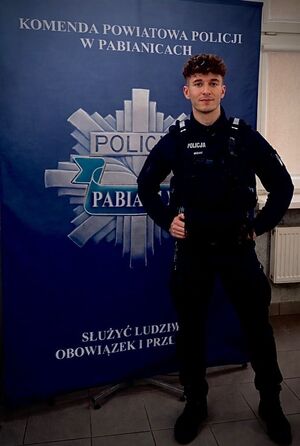 Policjant, który ujął nietrzeźwego kierującego.