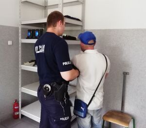 doprowadzony do komendy pijany kierowca