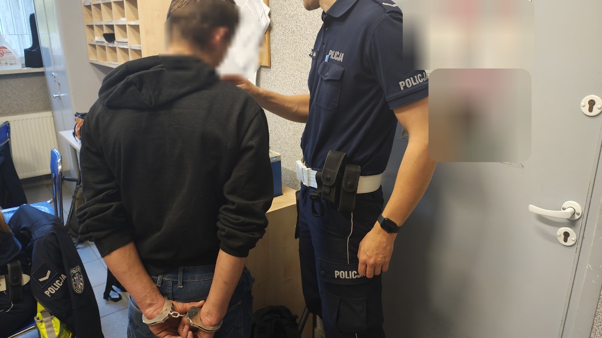 Pijanym kierowcą bez uprawnień w Pabianicach był 23-latek